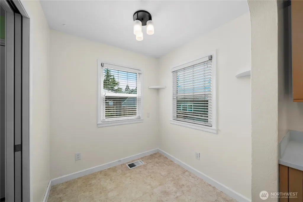 118 E 65th Street Tacoma WA 98404