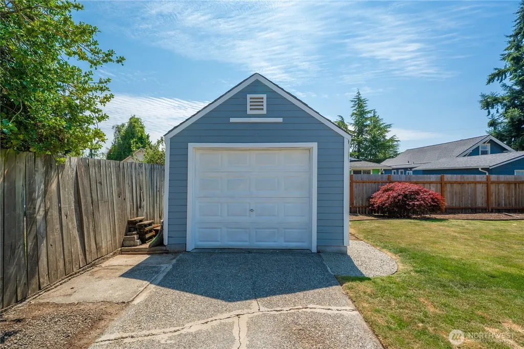 118 E 65th Street Tacoma WA 98404