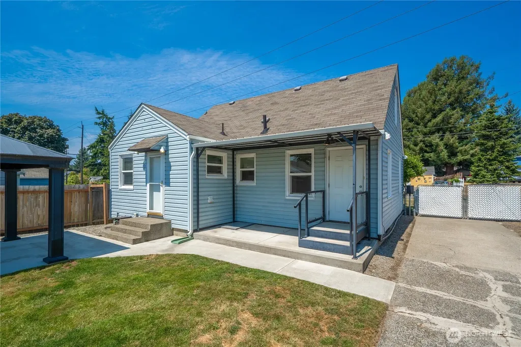 118 E 65th Street Tacoma WA 98404