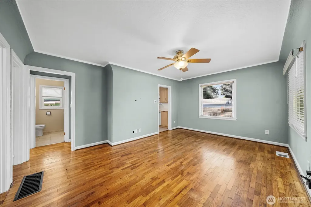 118 E 65th Street Tacoma WA 98404