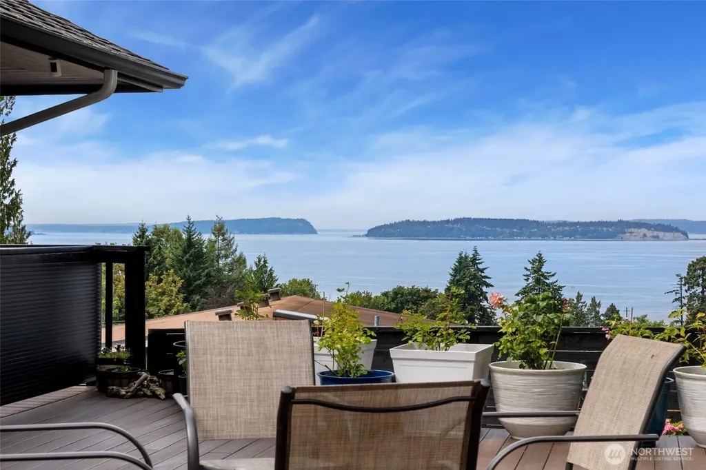 612 Park Avenue Mukilteo WA 98275