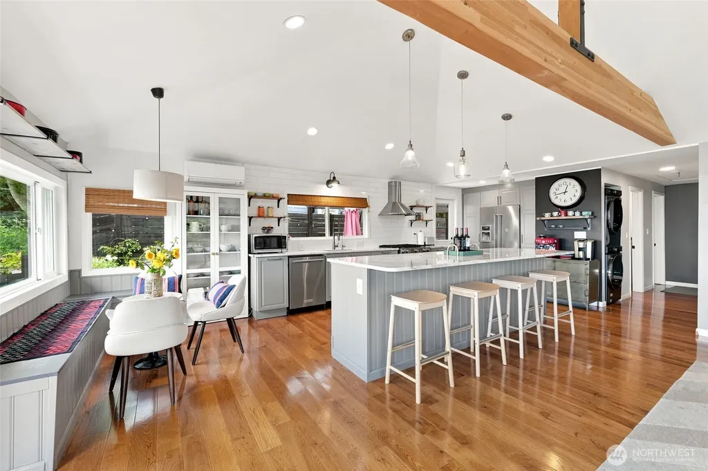 612 Park Avenue Mukilteo WA 98275
