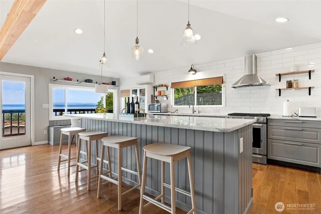 612 Park Avenue Mukilteo WA 98275