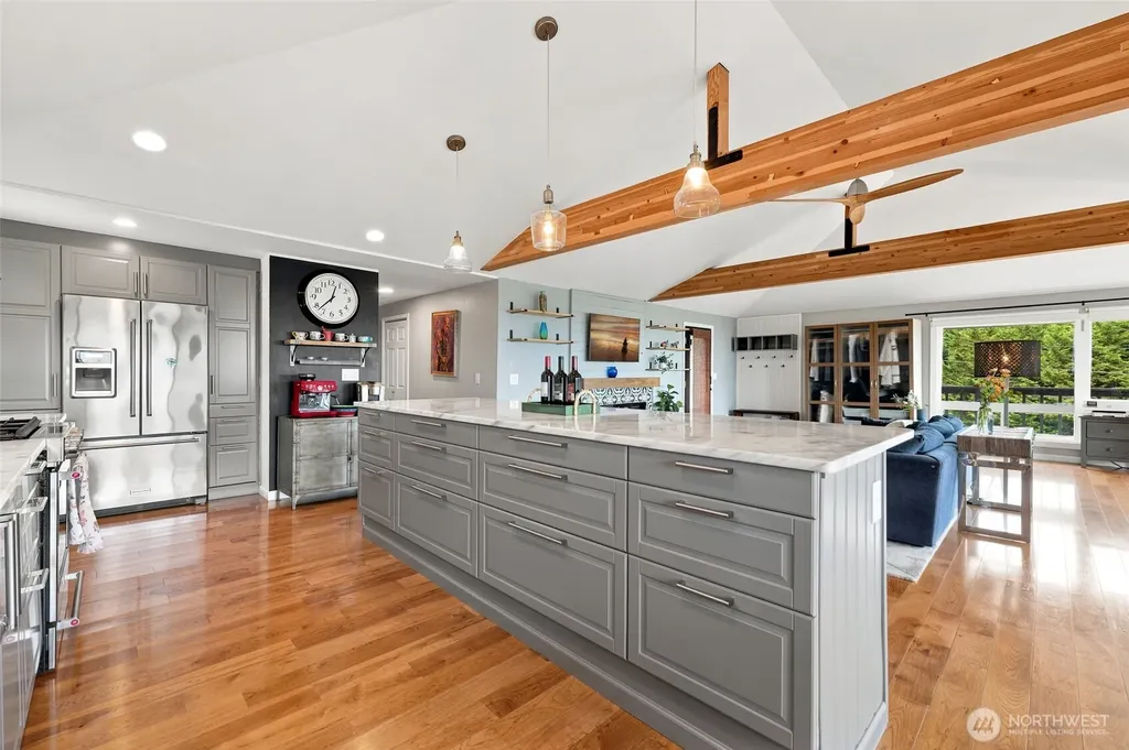 612 Park Avenue Mukilteo WA 98275