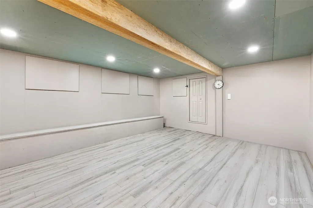 612 Park Avenue Mukilteo WA 98275