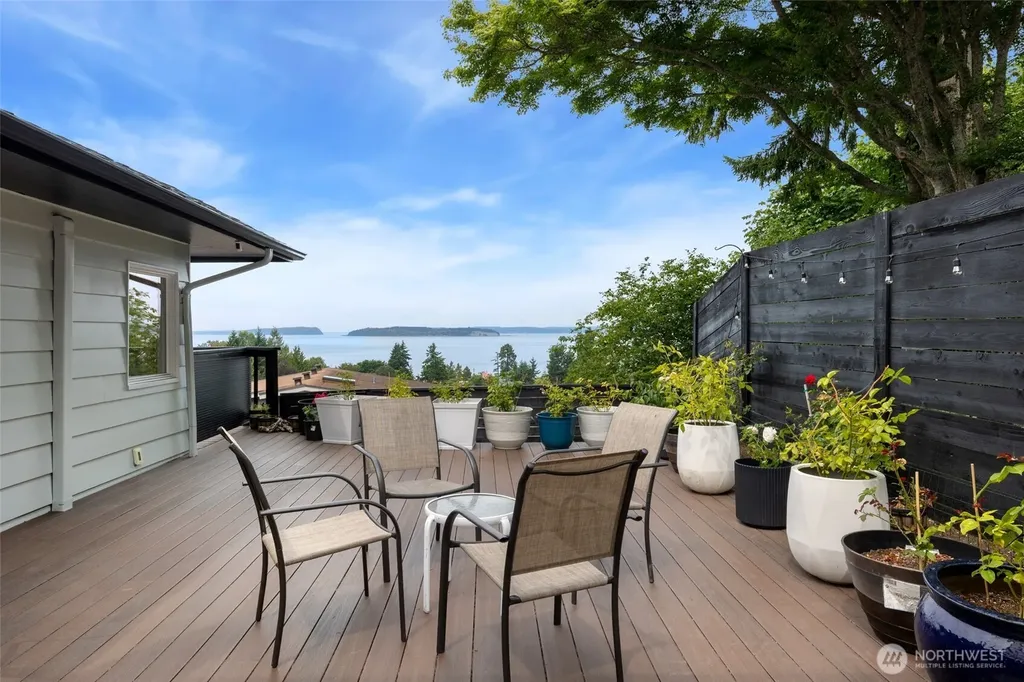 612 Park Avenue Mukilteo WA 98275