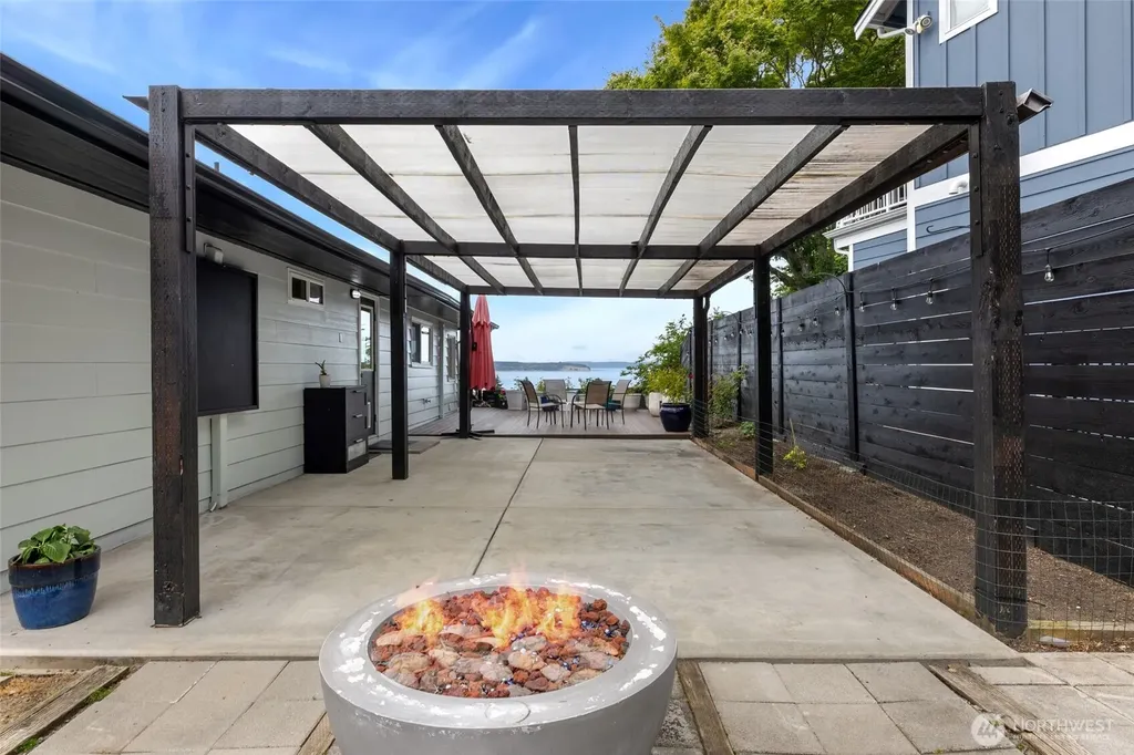 612 Park Avenue Mukilteo WA 98275
