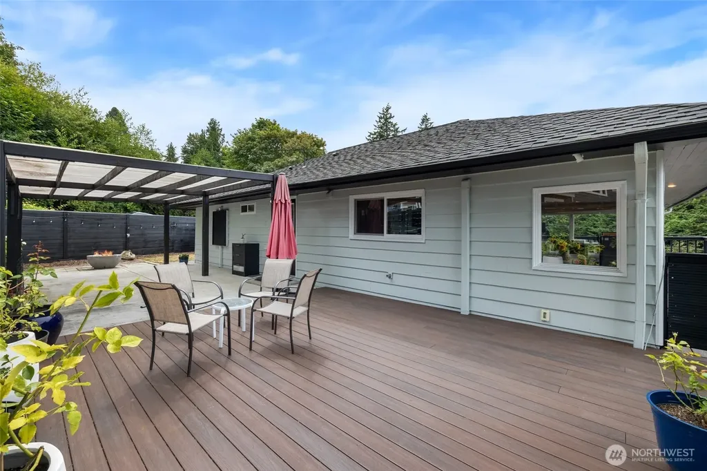 612 Park Avenue Mukilteo WA 98275