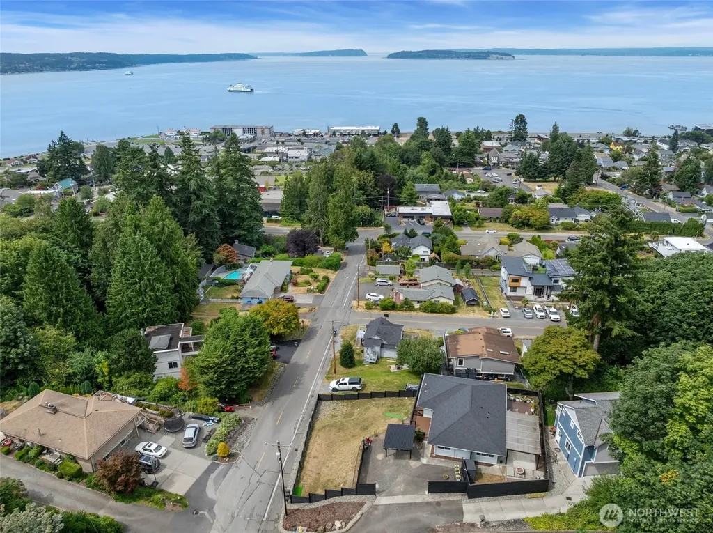 612 Park Avenue Mukilteo WA 98275