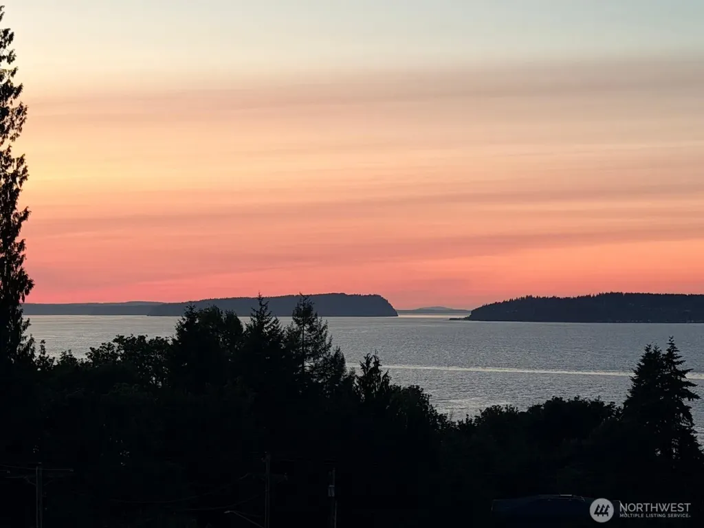 612 Park Avenue Mukilteo WA 98275