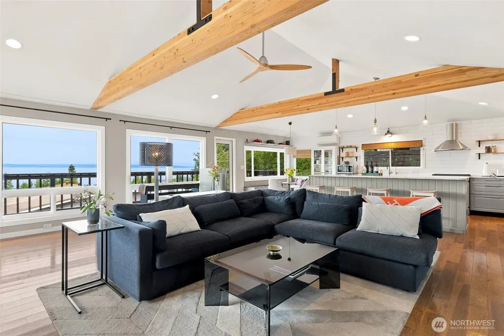 612 Park Avenue Mukilteo WA 98275