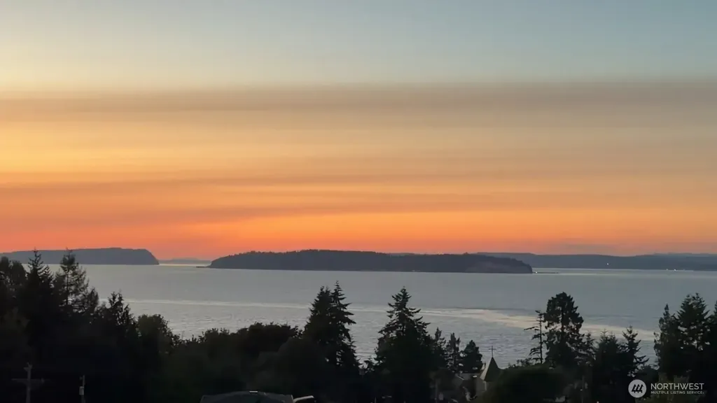 612 Park Avenue Mukilteo WA 98275