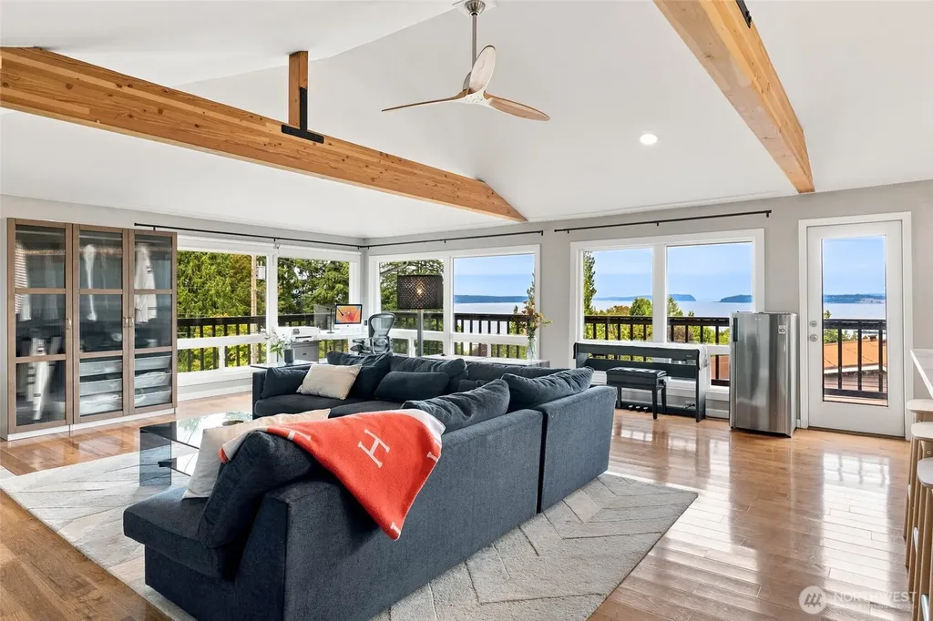 612 Park Avenue Mukilteo WA 98275