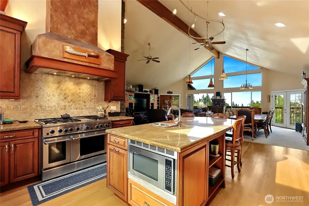 3188 Hinkley Road SE Port Orchard WA 98366
