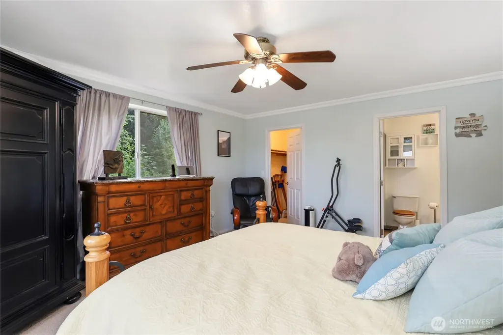 3188 Hinkley Road SE Port Orchard WA 98366