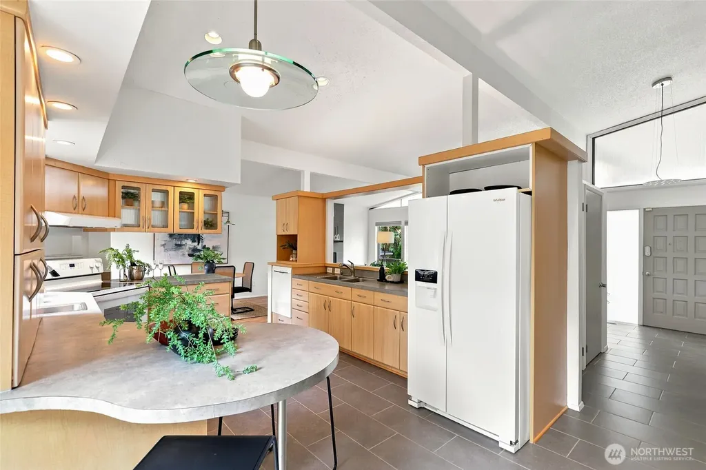 8502 41st Street W University Place WA 98466