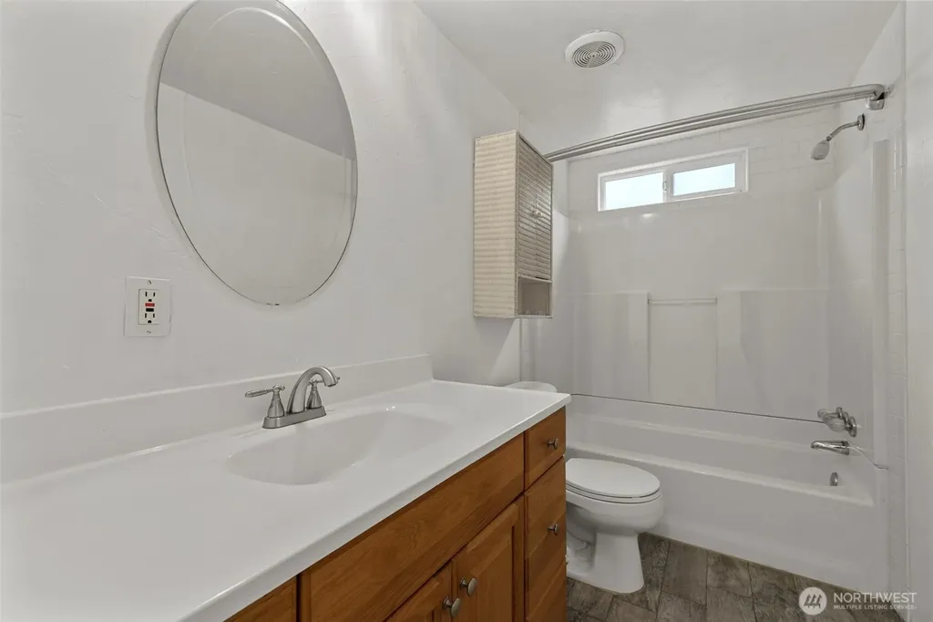 8014 181st Place NW Stanwood WA 98292
