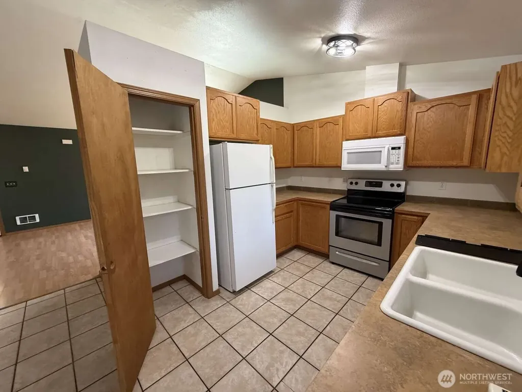 17825 Clear Lake Boulevard SE Yelm WA 98597