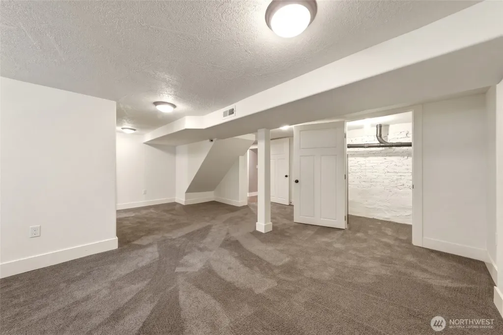 616 S 2nd Avenue Walla Walla WA 99362