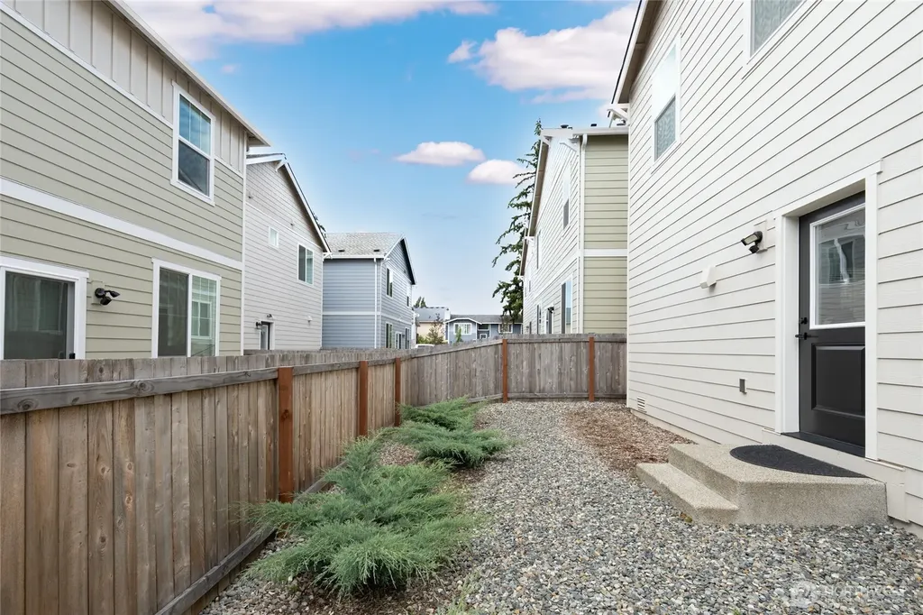 5212 E M Street Tacoma WA 98404