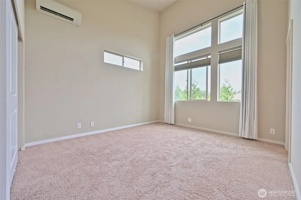 348 Chelan Avenue NE Renton WA 98059