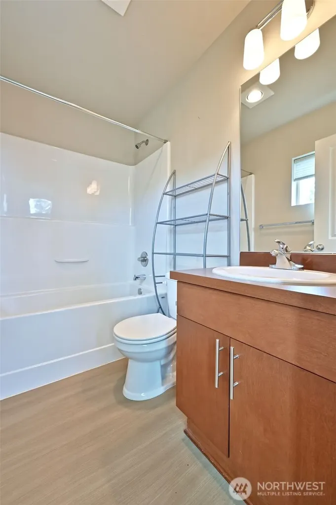 348 Chelan Avenue NE Renton WA 98059