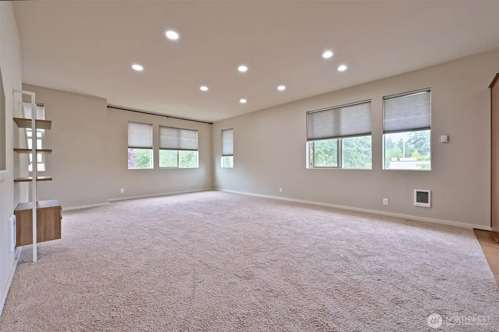 348 Chelan Avenue NE Renton WA 98059