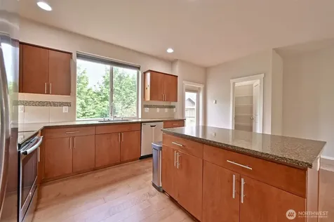 348 Chelan Avenue NE Renton WA 98059