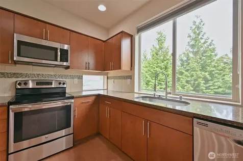 348 Chelan Avenue NE Renton WA 98059