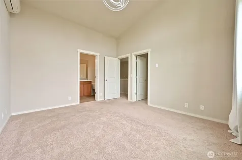 348 Chelan Avenue NE Renton WA 98059