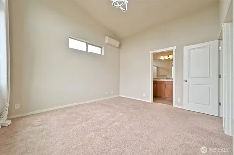 348 Chelan Avenue NE Renton WA 98059