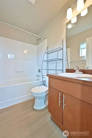 348 Chelan Avenue NE Renton WA 98059