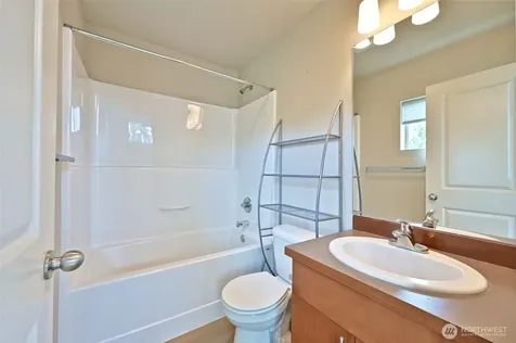 348 Chelan Avenue NE Renton WA 98059