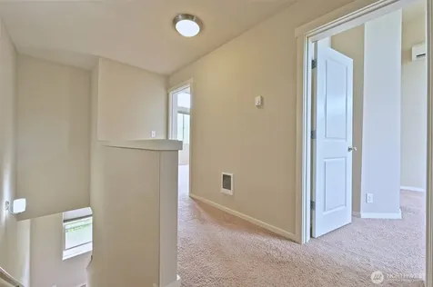 348 Chelan Avenue NE Renton WA 98059