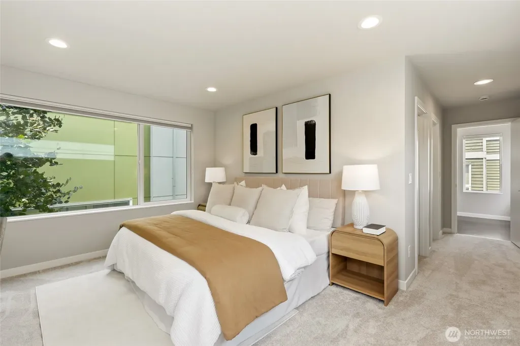 1806 25th Avenue Seattle WA 98122