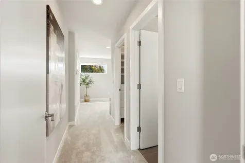 1806 25th Avenue Seattle WA 98122