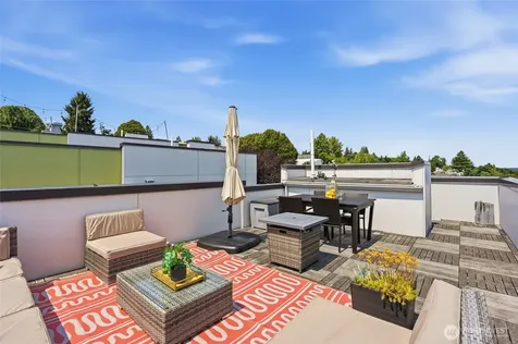 1806 25th Avenue Seattle WA 98122