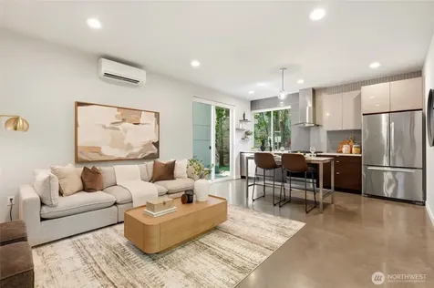 1806 25th Avenue Seattle WA 98122