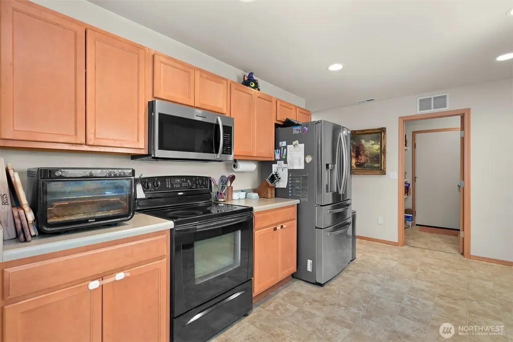4663 Glacier Street Mount Vernon WA 98273