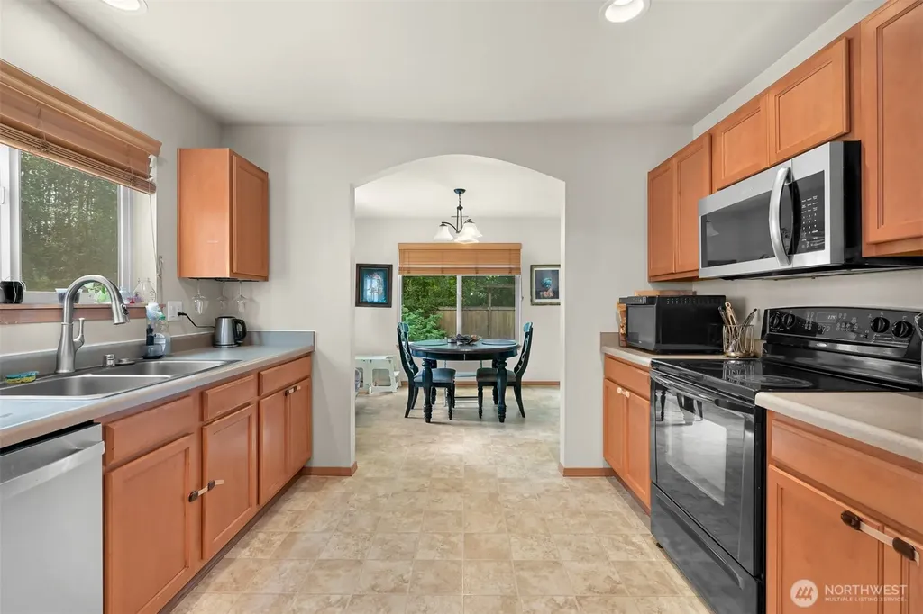 4663 Glacier Street Mount Vernon WA 98273