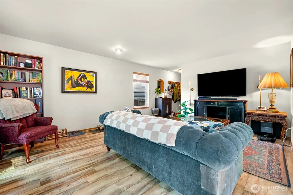 4663 Glacier Street Mount Vernon WA 98273