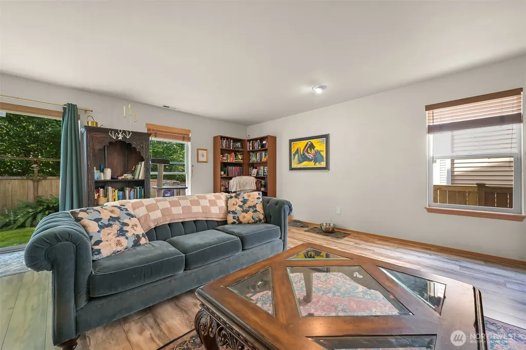 4663 Glacier Street Mount Vernon WA 98273