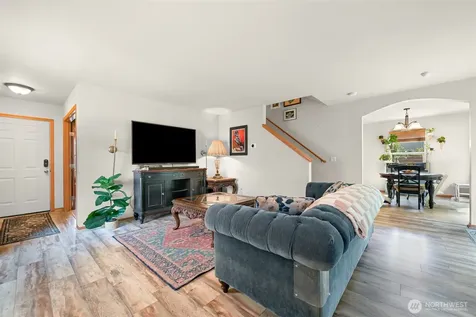 4663 Glacier Street Mount Vernon WA 98273