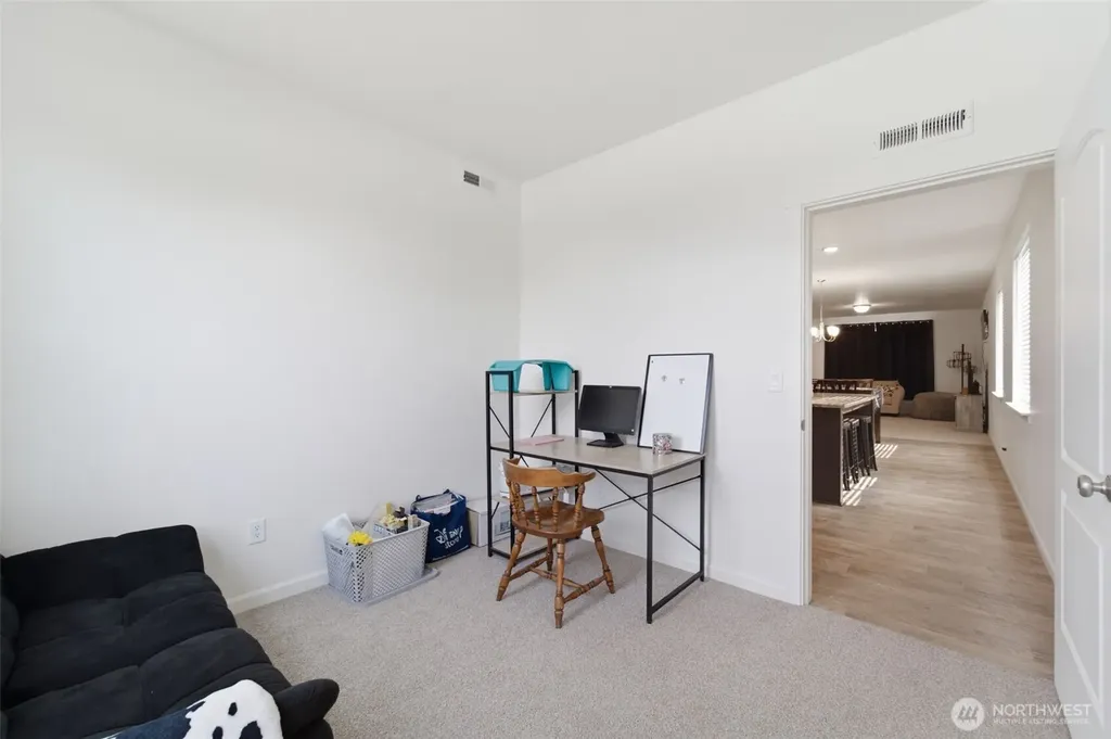 403 Emerald Avenue Grandview WA 98930