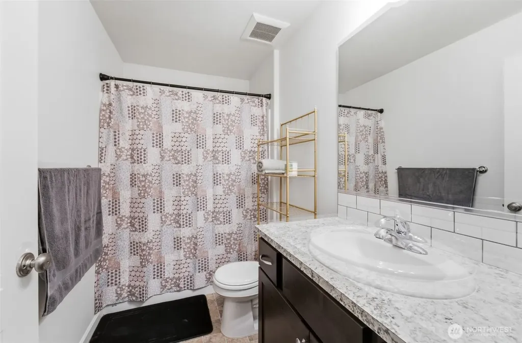 403 Emerald Avenue Grandview WA 98930