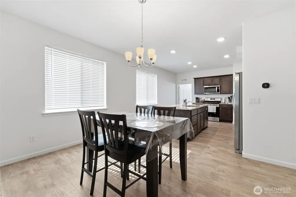 403 Emerald Avenue Grandview WA 98930