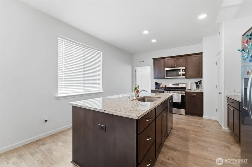 403 Emerald Avenue Grandview WA 98930
