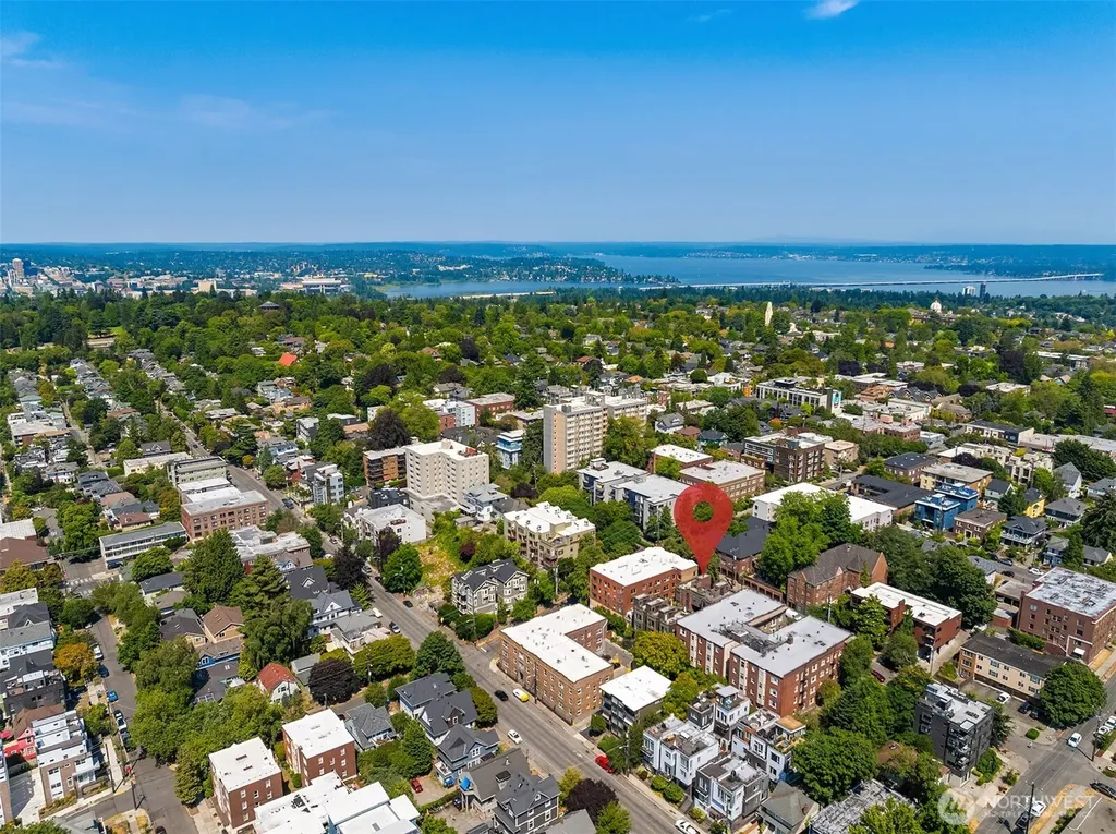 429 13th Avenue E Seattle WA 98102