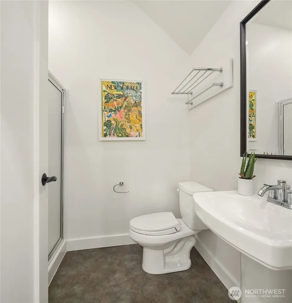 429 13th Avenue E Seattle WA 98102
