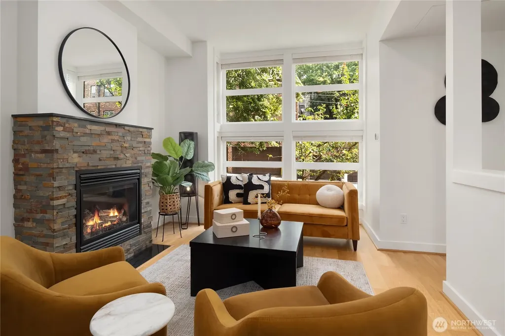 429 13th Avenue E Seattle WA 98102